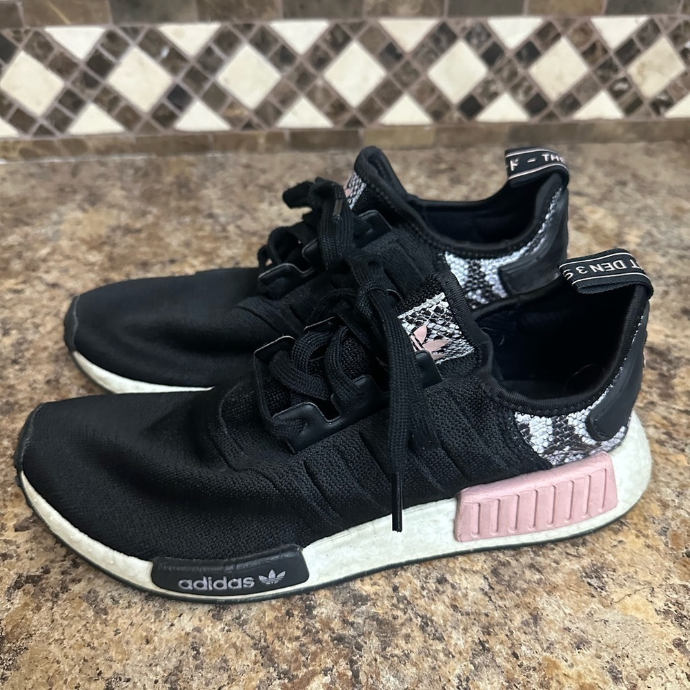 adidas Black Pink Snake-Print Women’s NMD R1 Sneakers